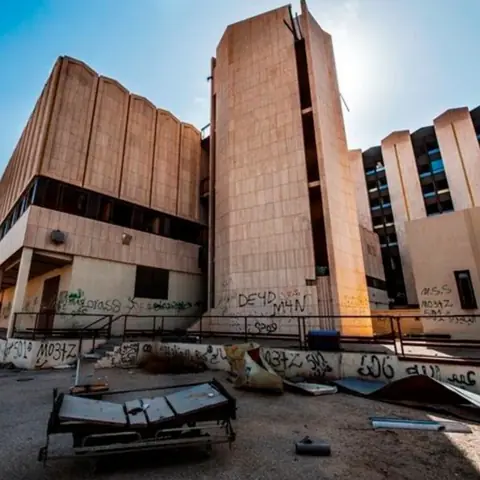 مستشفى عرقة: أطلال مهجورة أم بوابة إلى العالم الآخر ؟