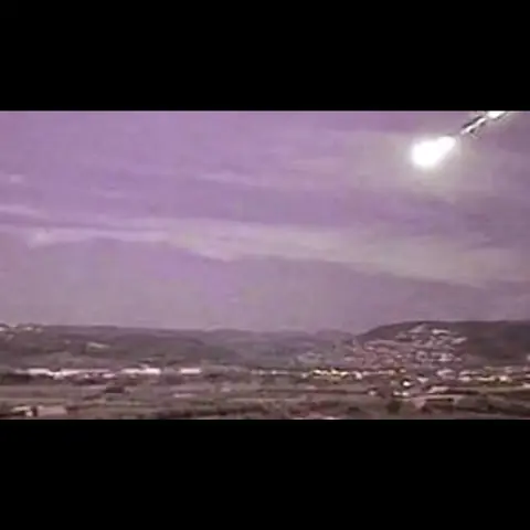 جسم مشتعل مجهول في سماء برشلونه