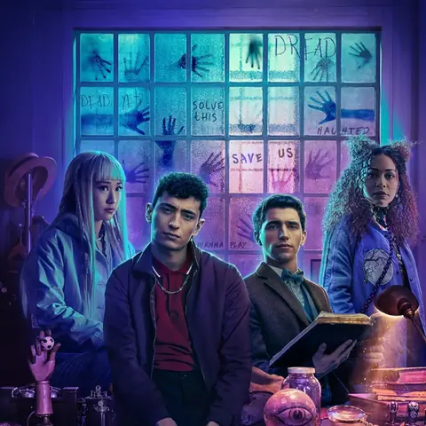 مسلسل Dead Boy Detectives - يجمع بين التواصل مع الارواح وحل ألغاز الجرائم