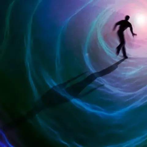 تجربة الموت الوشيك : دليل على عالم البرزخ أم تجربة دماغ محتضر ؟